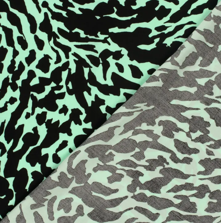 Bamboo poplin mint met tijgerpatroon   -  My Image